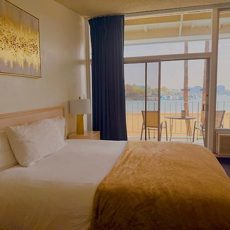 Foghorn Harbor Inn マリナ・デル・レイ エクステリア 写真